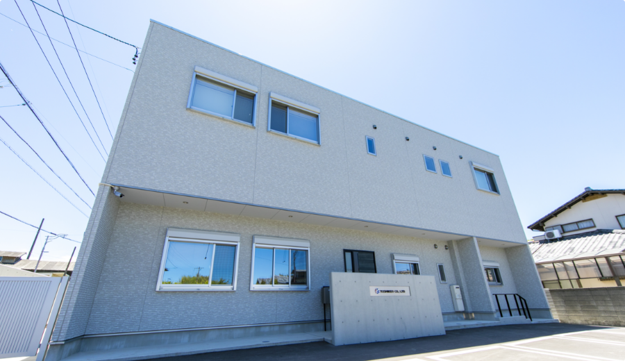 本社外観・内観